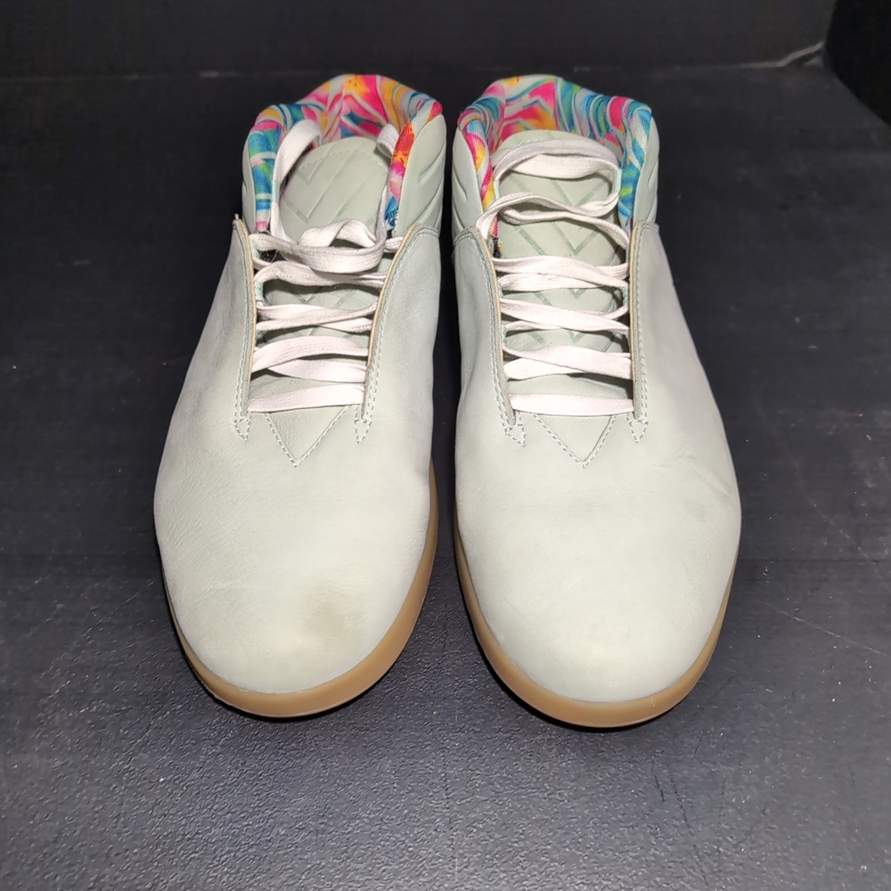Under Armor Sage Green And Multicolored Shoe These Are A Rare Sample Shoe Mens11